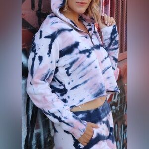 NWT OLI VIV Corey Tie Dye Quarter Zip Cropped Hoodie in Mauve XS
